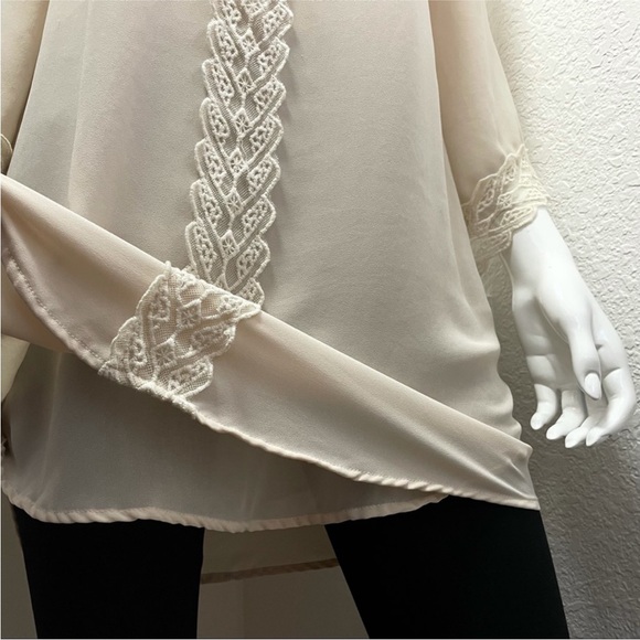 ASTR Daytime/Night-time cream shift dress and Coral Romper BUNDLE Sz M - Picture 12 of 16